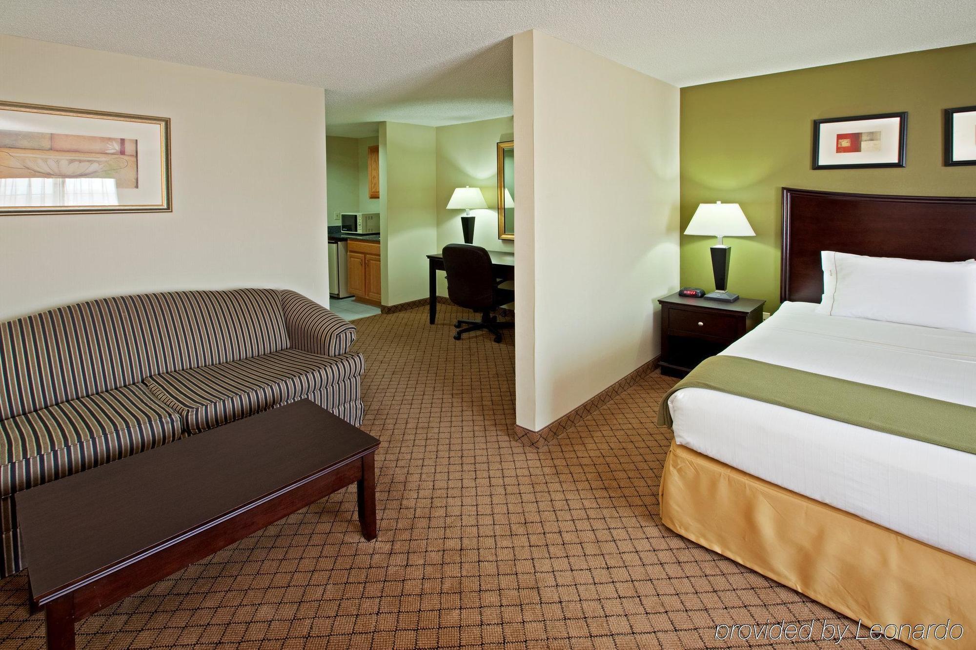 Holiday Inn Express & Suites Harrison By Ihg Chambre photo